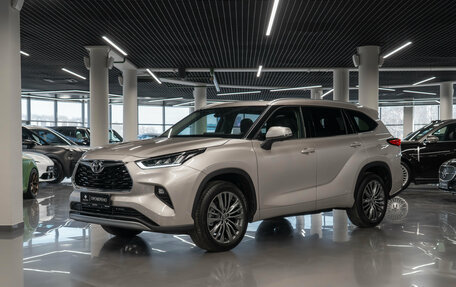Toyota Highlander, 2025 год, 5 900 000 рублей, 2 фотография