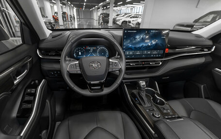 Toyota Highlander, 2025 год, 5 900 000 рублей, 8 фотография