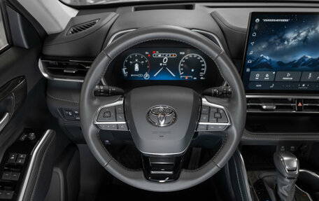 Toyota Highlander, 2025 год, 5 900 000 рублей, 12 фотография