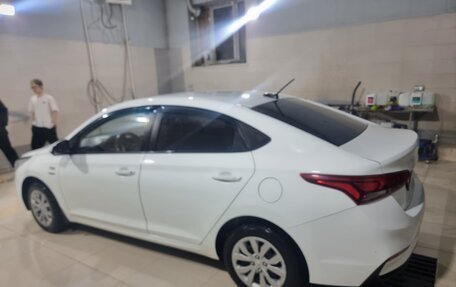 Hyundai Solaris II рестайлинг, 2019 год, 1 200 000 рублей, 3 фотография