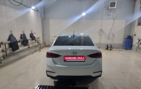 Hyundai Solaris II рестайлинг, 2019 год, 1 200 000 рублей, 4 фотография