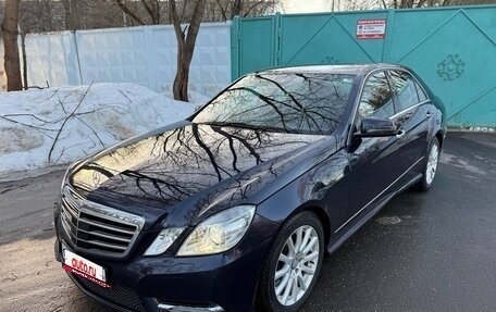 Mercedes-Benz E-Класс, 2012 год, 1 800 000 рублей, 1 фотография