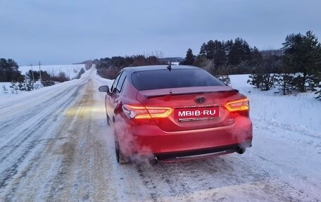 Toyota Camry, 2021 год, 2 900 000 рублей, 7 фотография
