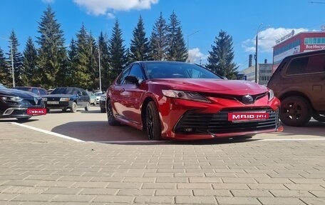 Toyota Camry, 2021 год, 2 900 000 рублей, 4 фотография