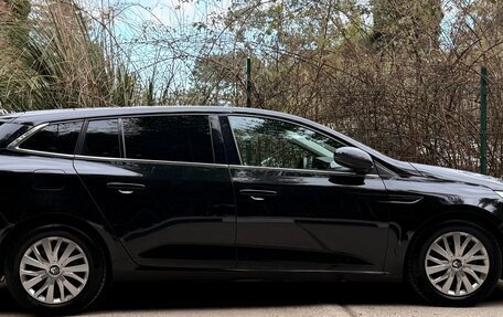 Renault Megane IV, 2018 год, 1 330 000 рублей, 5 фотография