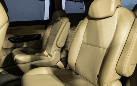 KIA Carnival III, 2019 год, 2 649 700 рублей, 10 фотография