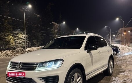 Volkswagen Touareg III, 2015 год, 3 250 000 рублей, 4 фотография