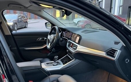 BMW 3 серия, 2019 год, 3 300 000 рублей, 7 фотография