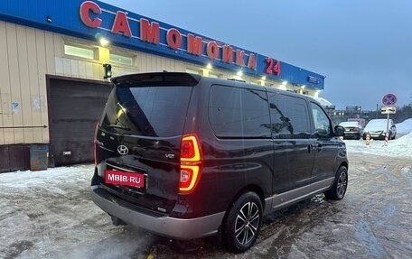 Hyundai Grand Starex Grand Starex I рестайлинг 2, 2019 год, 4 280 000 рублей, 10 фотография