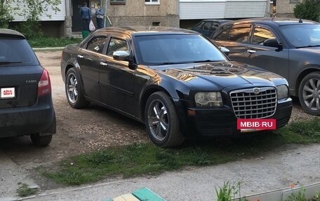 Chrysler 300C II, 2004 год, 800 000 рублей, 4 фотография
