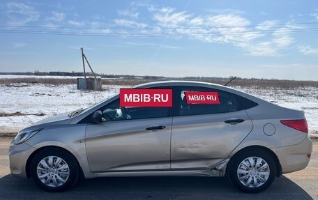 Hyundai Solaris II рестайлинг, 2012 год, 560 000 рублей, 4 фотография