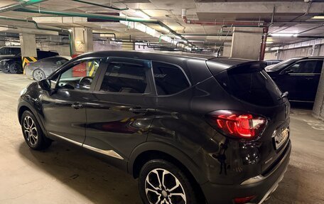 Renault Kaptur I рестайлинг, 2017 год, 1 400 000 рублей, 5 фотография