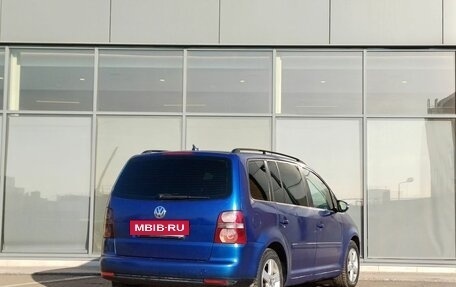 Volkswagen Touran III, 2009 год, 499 000 рублей, 4 фотография