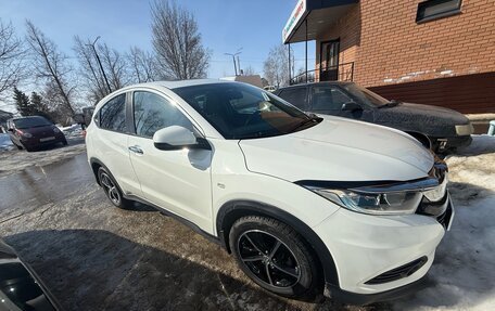 Honda Vezel, 2021 год, 2 250 000 рублей, 5 фотография