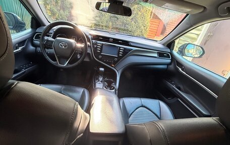 Toyota Camry, 2019 год, 2 290 000 рублей, 4 фотография