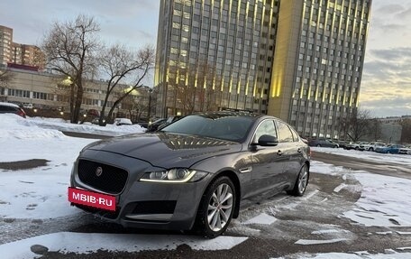 Jaguar XF II, 2016 год, 1 870 000 рублей, 2 фотография