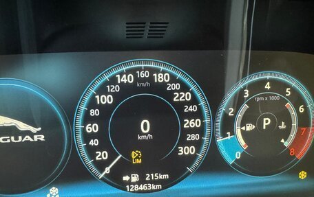 Jaguar XF II, 2016 год, 1 870 000 рублей, 11 фотография