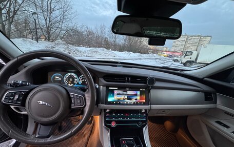 Jaguar XF II, 2016 год, 1 870 000 рублей, 10 фотография