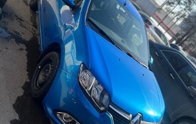 Renault Logan II, 2015 год, 770 000 рублей, 1 фотография