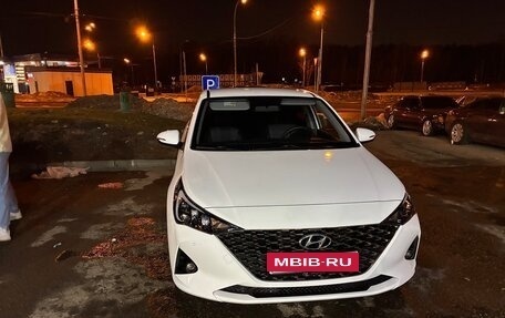 Hyundai Solaris II рестайлинг, 2022 год, 2 070 000 рублей, 1 фотография