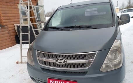 Hyundai Grand Starex Grand Starex I рестайлинг 2, 2011 год, 645 000 рублей, 1 фотография