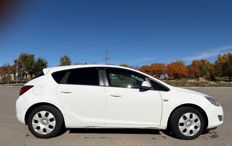 Opel Astra J, 2012 год, 770 000 рублей, 3 фотография