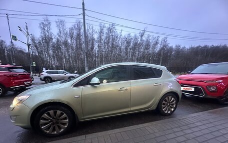 Opel Astra J, 2010 год, 685 000 рублей, 3 фотография