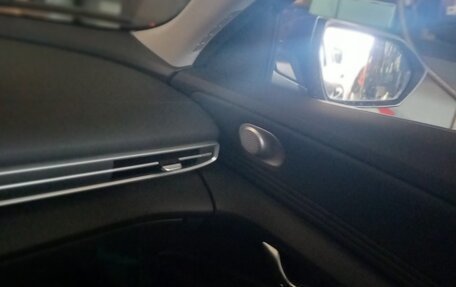 Hyundai Elantra, 2023 год, 2 300 000 рублей, 8 фотография