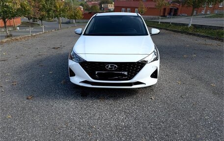 Hyundai Solaris II рестайлинг, 2022 год, 2 070 000 рублей, 9 фотография