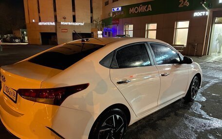 Hyundai Solaris II рестайлинг, 2022 год, 2 070 000 рублей, 3 фотография