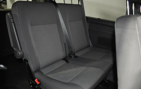 Volkswagen Caravelle T5, 2011 год, 1 590 000 рублей, 12 фотография