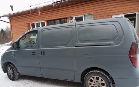 Hyundai Grand Starex Grand Starex I рестайлинг 2, 2011 год, 645 000 рублей, 2 фотография