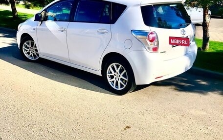 Toyota Verso I, 2012 год, 1 585 000 рублей, 2 фотография