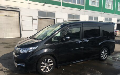 Honda Stepwgn IV, 2017 год, 2 150 000 рублей, 3 фотография