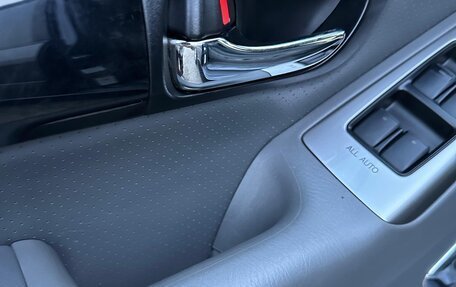 Toyota Land Cruiser Prado 120 рестайлинг, 2008 год, 4 950 000 рублей, 19 фотография