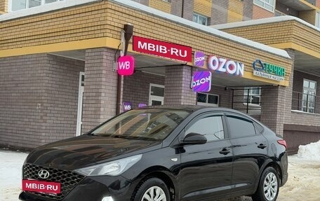 Hyundai Solaris II рестайлинг, 2021 год, 1 500 000 рублей, 2 фотография