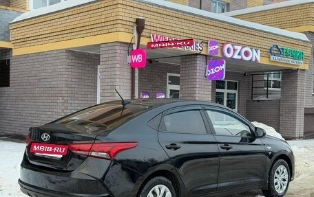 Hyundai Solaris II рестайлинг, 2021 год, 1 500 000 рублей, 4 фотография