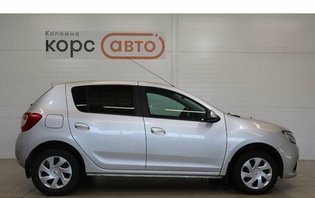 Renault Sandero II рестайлинг, 2016 год, 754 000 рублей, 4 фотография