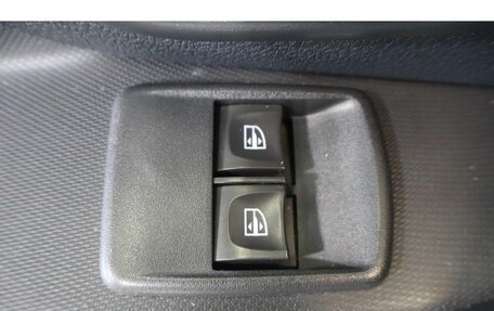 Renault Sandero II рестайлинг, 2016 год, 754 000 рублей, 13 фотография