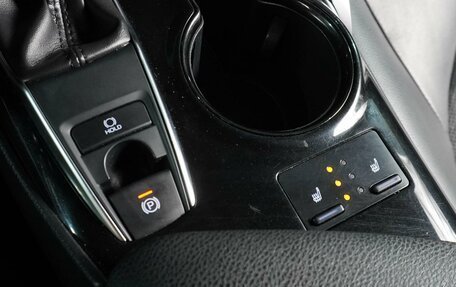 Toyota Camry, 2019 год, 2 599 000 рублей, 21 фотография