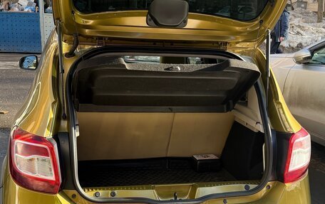 Renault Sandero II рестайлинг, 2015 год, 1 100 000 рублей, 17 фотография