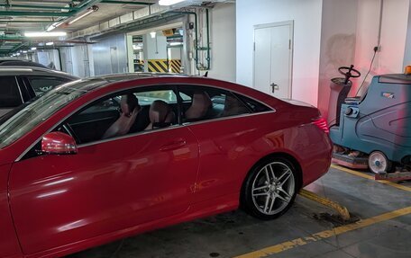 Mercedes-Benz E-Класс, 2016 год, 2 550 000 рублей, 3 фотография