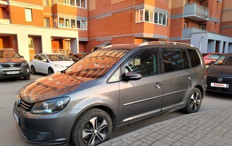 Volkswagen Touran III, 2012 год, 865 000 рублей, 2 фотография