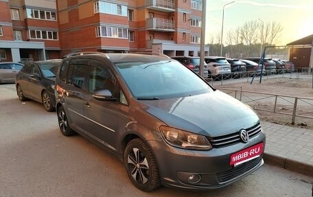 Volkswagen Touran III, 2012 год, 865 000 рублей, 3 фотография