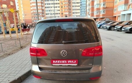 Volkswagen Touran III, 2012 год, 865 000 рублей, 6 фотография