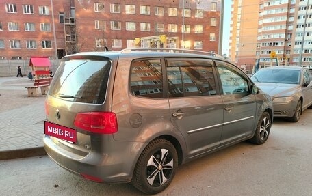Volkswagen Touran III, 2012 год, 865 000 рублей, 5 фотография