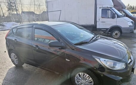 Hyundai Solaris II рестайлинг, 2013 год, 570 000 рублей, 2 фотография