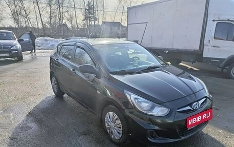 Hyundai Solaris II рестайлинг, 2013 год, 570 000 рублей, 1 фотография