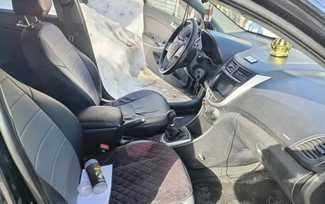 Hyundai Solaris II рестайлинг, 2013 год, 570 000 рублей, 13 фотография