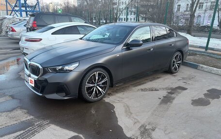 BMW 5 серия, 2024 год, 9 600 000 рублей, 1 фотография